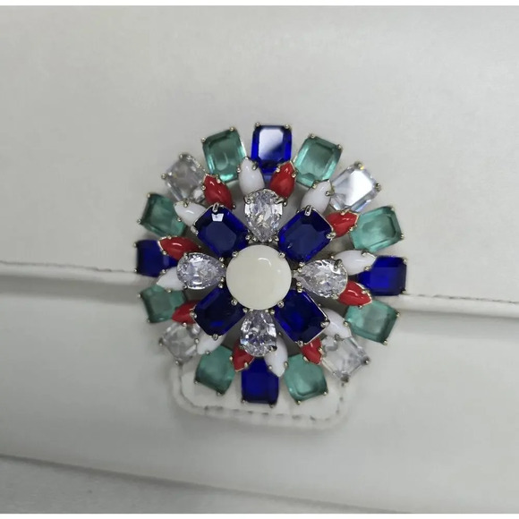 Kate Spade Lovitt Firework Buckle Small Top-handle Bag In Optic White - Picture 3 of 12